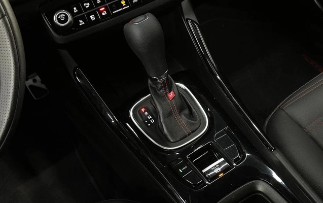 imagem-https://www.socarrao.com.br/sc-vehicle-images-prod/3282506/1789419725312-7895932_15_B_5e1c5b4a22.jpeg