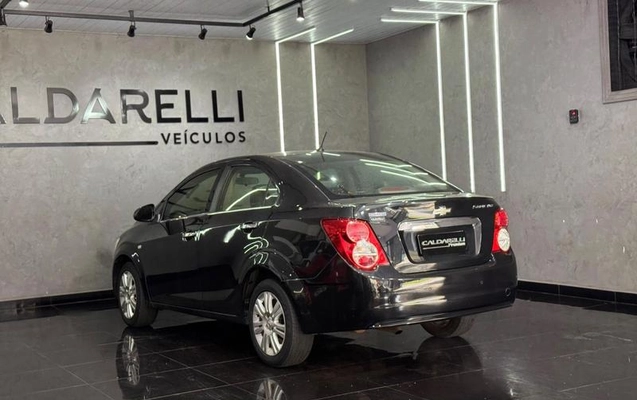 imagem-https://www.socarrao.com.br/sc-vehicle-images-prod/3282651/1788467458272-8384853_5_B_967257c532.jpeg