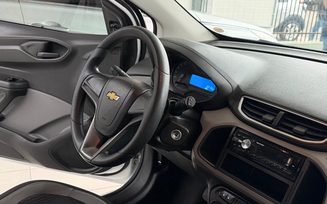 imagem-https://www.socarrao.com.br/sc-vehicle-images-prod/3282737/1786997404784-SU1HXzI2NDQuanBlZw.jpeg