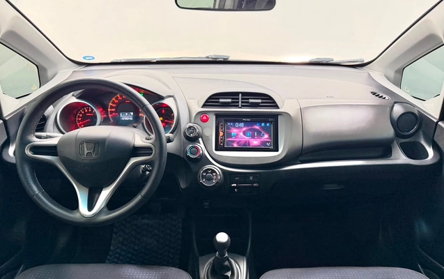 imagem-https://www.socarrao.com.br/sc-vehicle-images-prod/3282824/1786997850765-b417110fe18a4dccbad20f8044318530_1786975628023.jpg
