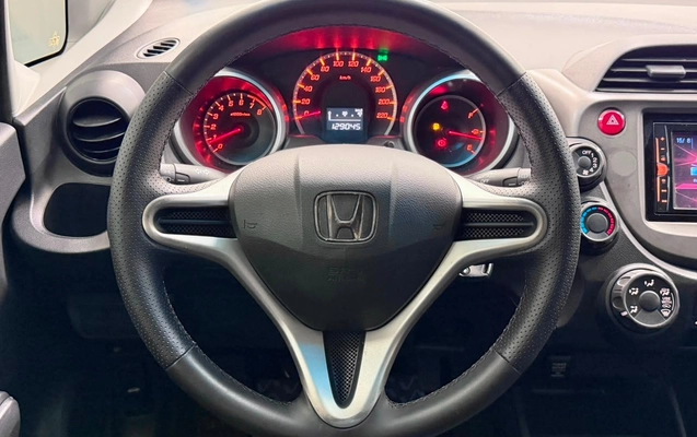 imagem-https://www.socarrao.com.br/sc-vehicle-images-prod/3282824/1786997850768-fc7e5776175d4301a8c084afe33ba20f_1786975628064.jpg