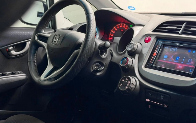 imagem-https://www.socarrao.com.br/sc-vehicle-images-prod/3282824/1786997850769-916f5e5124c1429d9a313a25a5087171_1786975628070.jpg