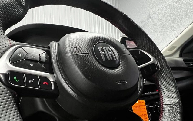 imagem-https://www.socarrao.com.br/sc-vehicle-images-prod/3282831/1789401171544-8388741_8_B_360048be47.jpeg