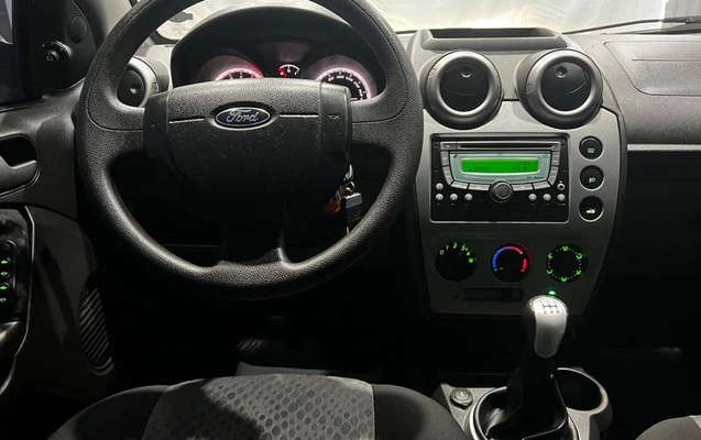 imagem-https://www.socarrao.com.br/sc-vehicle-images-prod/3283193/1789389714108-8388861_6_B_60734056c0.jpeg