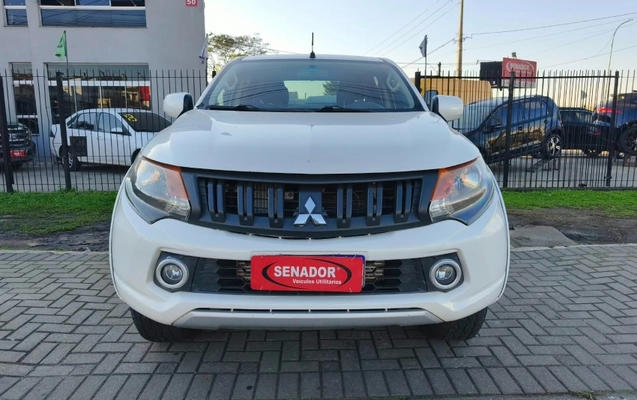 imagem-https://www.socarrao.com.br/sc-vehicle-images-prod/3283218/1790875434286-VeRWGARaQXERODnoa9fuz6I2JQ5ddF86.jpg