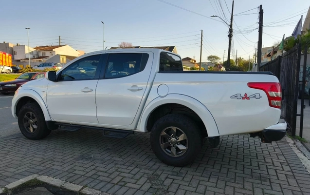 imagem-https://www.socarrao.com.br/sc-vehicle-images-prod/3283218/1790875434295-CV0nyQrm7wXfO9EKYF5JR5FNep7iwq5W.jpg
