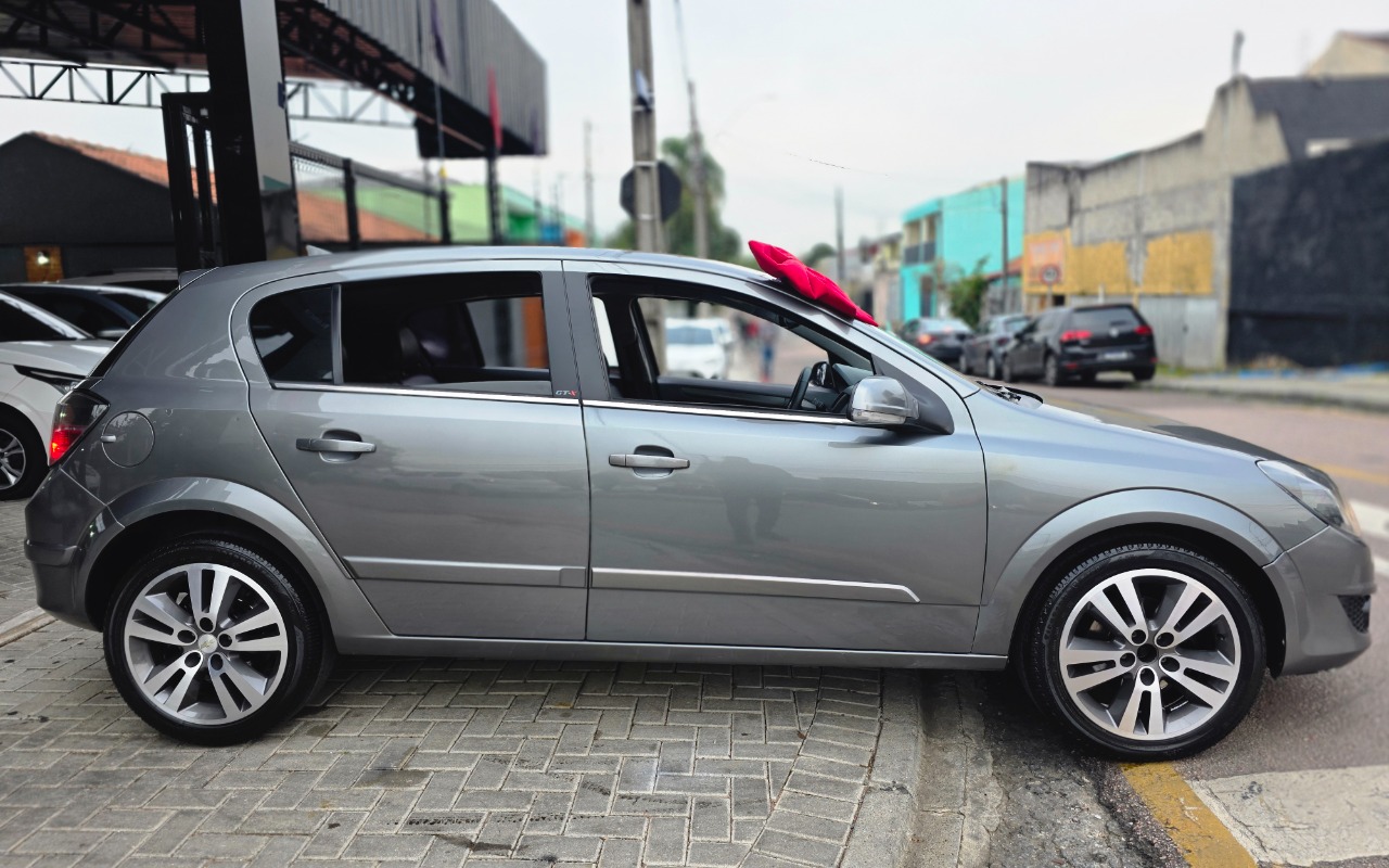 imagem-https://www.socarrao.com.br/sc-vehicle-images-prod/3283220/1786998997738-MjAyNjA4MTJfMTcyMDA0LmpwZw.jpg