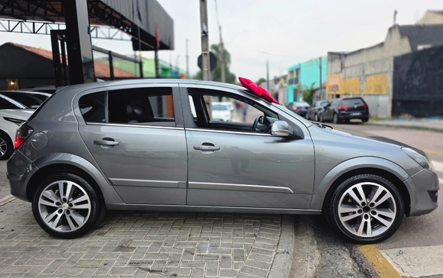 imagem-https://www.socarrao.com.br/sc-vehicle-images-prod/3283220/1786998997738-MjAyNjA4MTJfMTcyMDA0LmpwZw.jpg