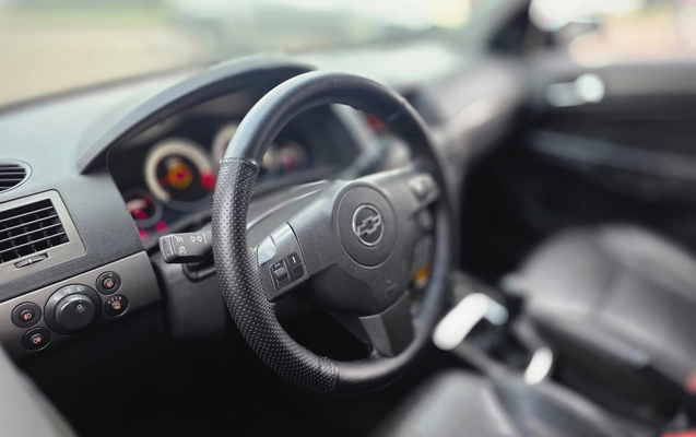 imagem-https://www.socarrao.com.br/sc-vehicle-images-prod/3283220/1786998998235-MjAyNjA4MTJfMTcyMDQyLmpwZw.jpg