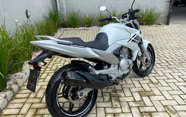 imagem-https://www.socarrao.com.br/sc-vehicle-images-prod/3283235/1786999129938-06950b3eda614cdfa849cf9756ad87b9_1786998964472.jpg