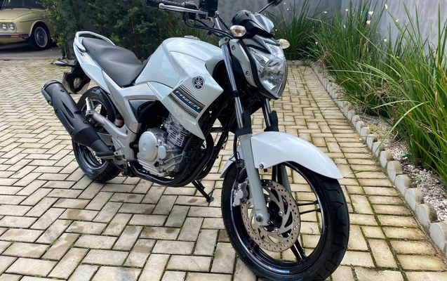 imagem-https://www.socarrao.com.br/sc-vehicle-images-prod/3283235/1786999129940-59bf22d4c3034a81a28d12f03c45df4e_1786998964442.jpg