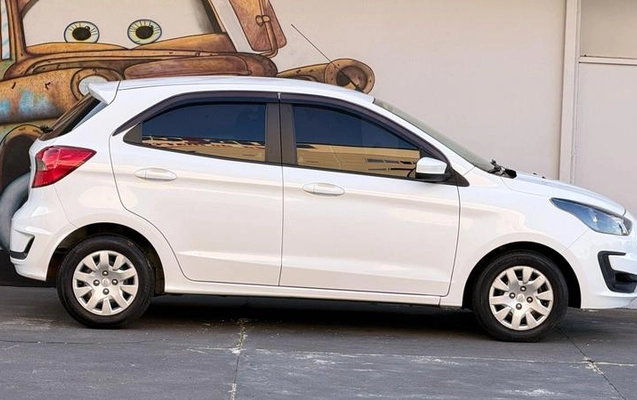 imagem-https://www.socarrao.com.br/sc-vehicle-images-prod/3283260/1790017755360-8291689_9_B_eff2e83192.jpeg