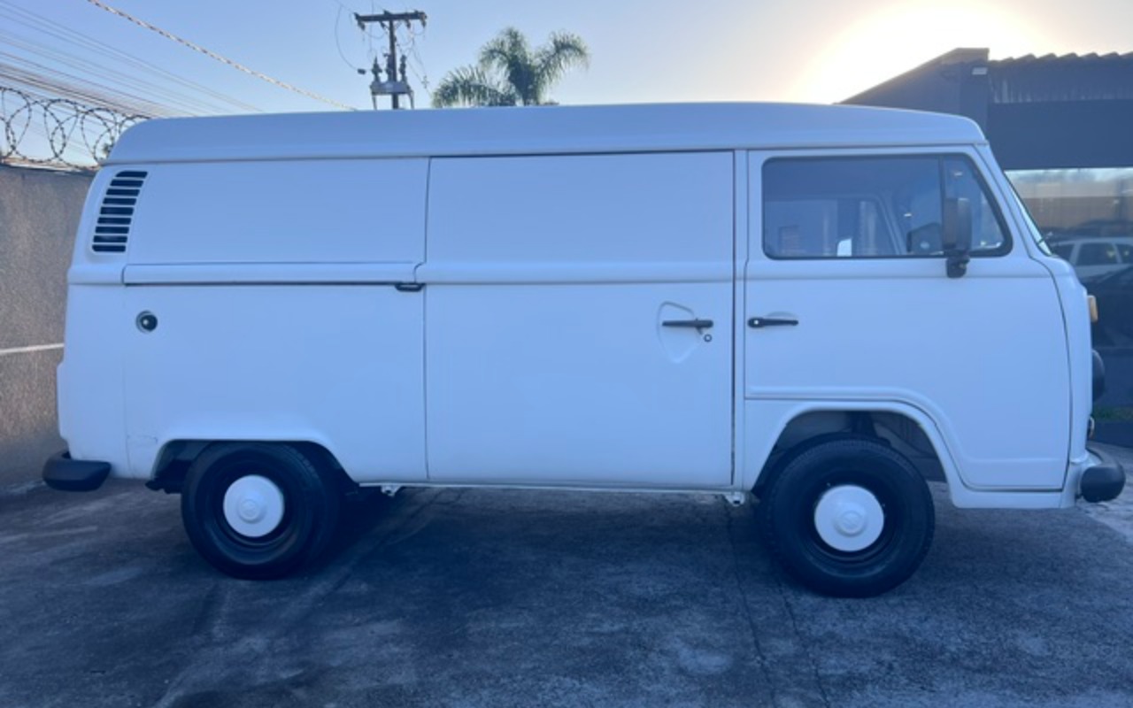 imagem-https://www.socarrao.com.br/sc-vehicle-images-prod/3283455/1786999598416-YmI5NTdhZWYtYjZmMC00NDI3LWE5ZTYtNGM2M2FiZGJlZjUzLmpwZw.jpg
