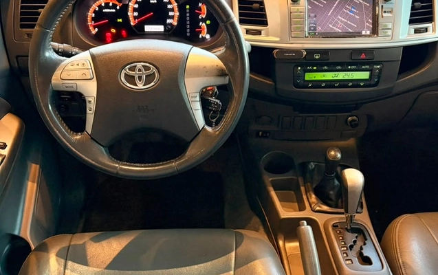 imagem-https://www.socarrao.com.br/sc-vehicle-images-prod/3283497/1789476311581-05563359-00d8-4e0e-b032-bd72241bb572.jpg