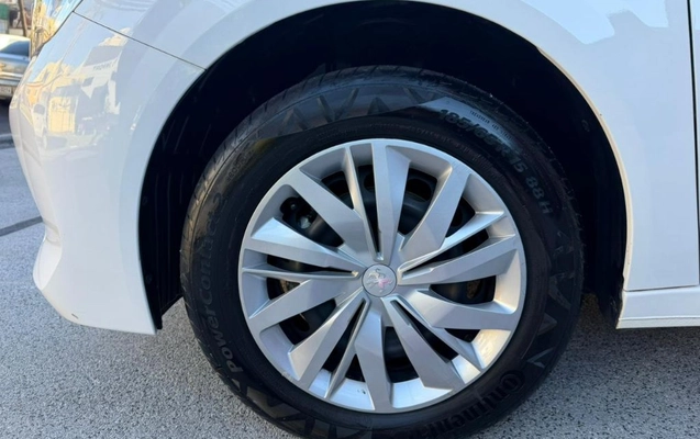imagem-https://www.socarrao.com.br/sc-vehicle-images-prod/3283581/1789582047763-gb-76316dc.jpeg