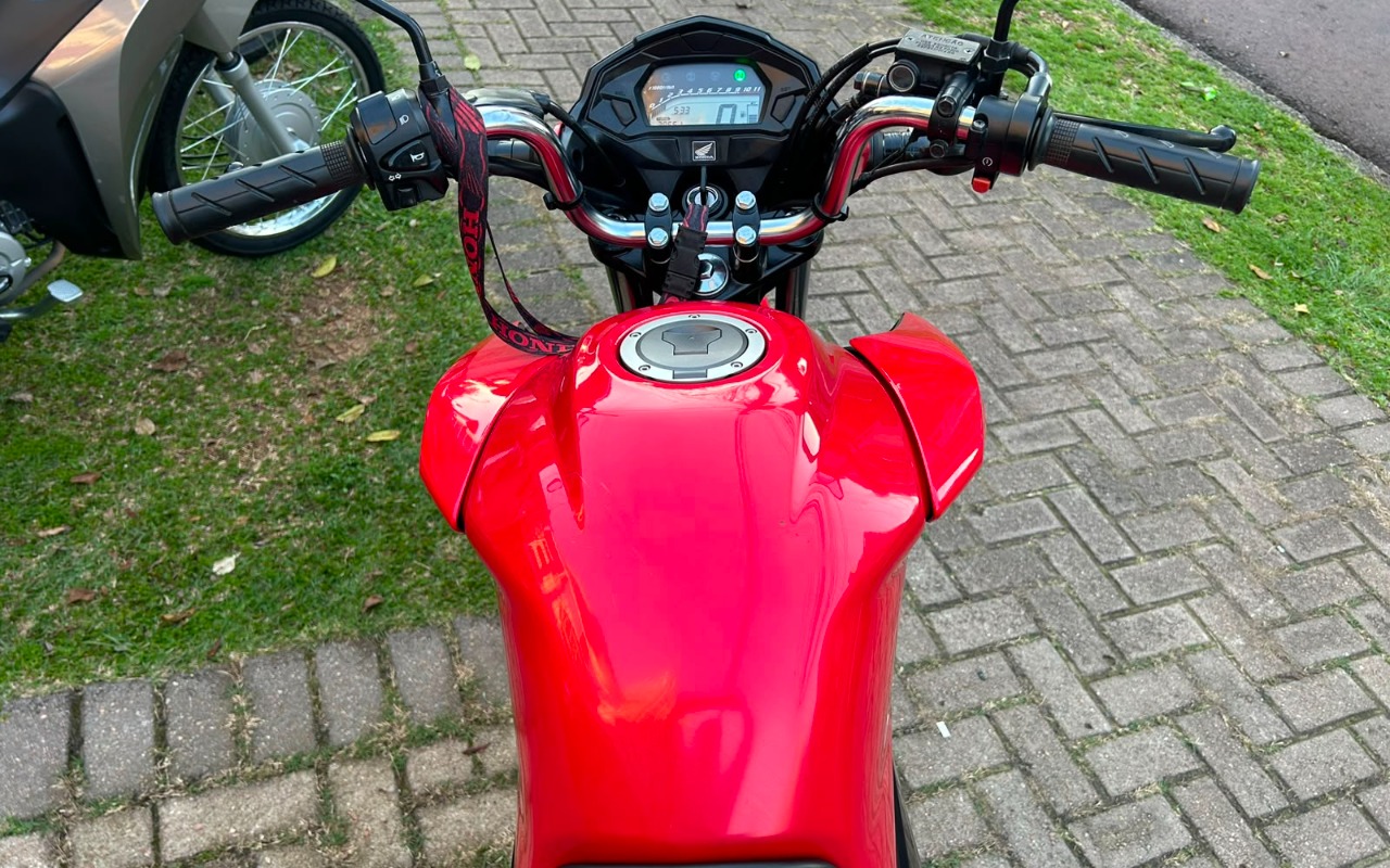 imagem-https://www.socarrao.com.br/sc-vehicle-images-prod/3283623/1786999999474-Mi5qcGVn.jpeg