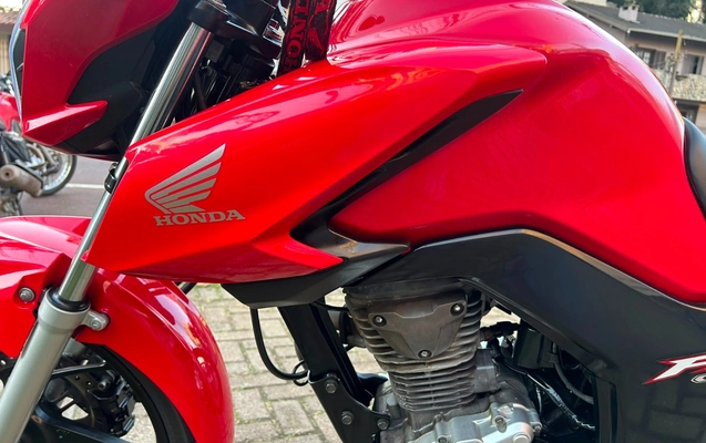 imagem-https://www.socarrao.com.br/sc-vehicle-images-prod/3283623/1787000000286-V2hhdHNBcHAgSW1hZ2UgMjAyNi0wOC0xNyBhdCAxNy4zMy4wNy5qcGVn.jpeg