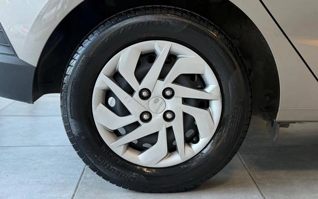 imagem-https://www.socarrao.com.br/sc-vehicle-images-prod/3283680/1787000580516-8120689_14_B_6c165b67b3.jpeg