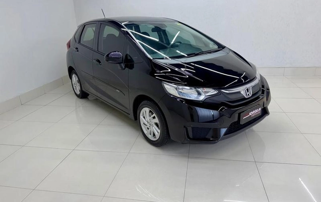 imagem-https://www.socarrao.com.br/sc-vehicle-images-prod/3283817/1787001337368-8389040_1_B_e8f2977e89.jpeg