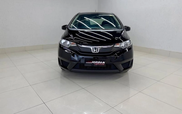 imagem-https://www.socarrao.com.br/sc-vehicle-images-prod/3283817/1787001337368-8389040_3_B_e107cb0ca2.jpeg