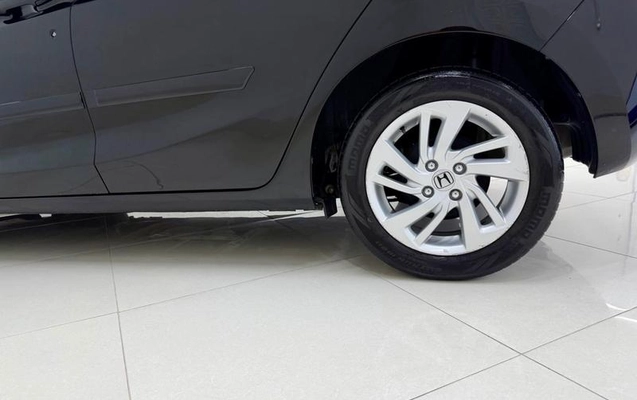 imagem-https://www.socarrao.com.br/sc-vehicle-images-prod/3283817/1787001337369-8389040_11_B_278c058276.jpeg