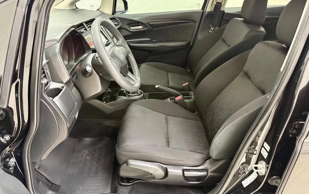 imagem-https://www.socarrao.com.br/sc-vehicle-images-prod/3283817/1787001337370-8389040_15_B_37eaf70bc7.jpeg