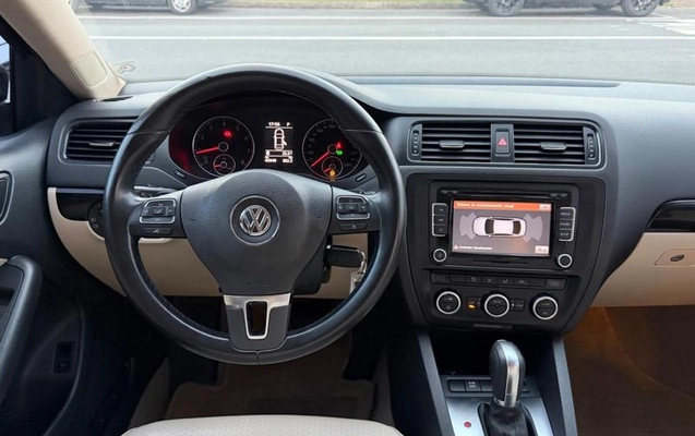 imagem-https://www.socarrao.com.br/sc-vehicle-images-prod/3283916/1787001222376-8343818_13_B_78d3a9075d.jpeg