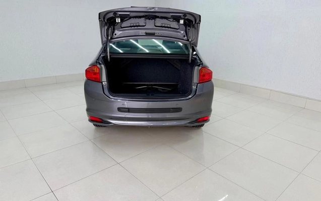 imagem-https://www.socarrao.com.br/sc-vehicle-images-prod/3283962/1787001330425-8356254_10_B_2e84507e0c.jpeg