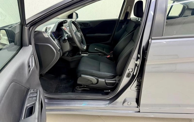 imagem-https://www.socarrao.com.br/sc-vehicle-images-prod/3283962/1787001330428-8356254_13_B_1fc8d153d8.jpeg