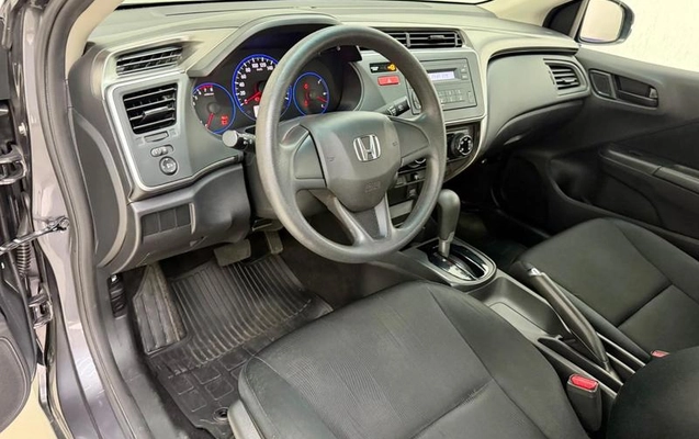 imagem-https://www.socarrao.com.br/sc-vehicle-images-prod/3283962/1787001330430-8356254_15_B_63455ccfdf.jpeg
