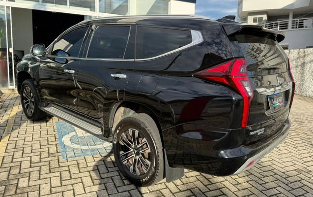 imagem-https://www.socarrao.com.br/sc-vehicle-images-prod/3283995/1787001417034-003_6a0857433858b647e962d2db335da3a0.jpeg