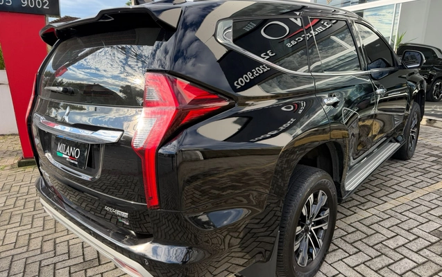 imagem-https://www.socarrao.com.br/sc-vehicle-images-prod/3283995/1787001417035-003_4ec9a7d976bbc88e78ceba696c63359f.jpeg
