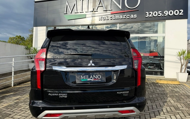 imagem-https://www.socarrao.com.br/sc-vehicle-images-prod/3283995/1787001417036-003_af63fda67a8b877ea7997bf4d9e69946.jpeg