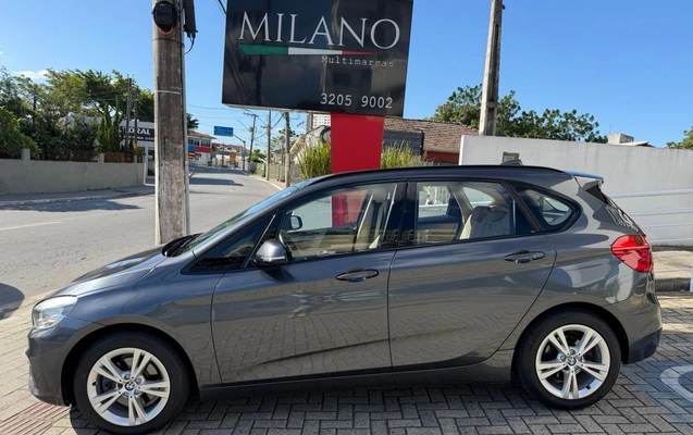 imagem-https://www.socarrao.com.br/sc-vehicle-images-prod/3284054/1787001664322-003_11f9308a2ae0d7a45c33094fadcae791.jpeg