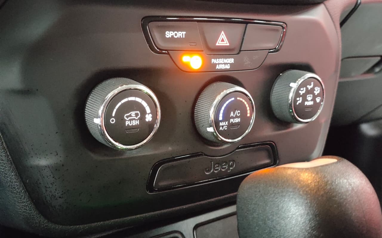 imagem-https://www.socarrao.com.br/sc-vehicle-images-prod/3284152/1787001904894-V2hhdHNBcHAgSW1hZ2UgMjAyNi0wOC0xMiBhdCAxNy4yNS4yNyAoMikuanBlZw.jpeg