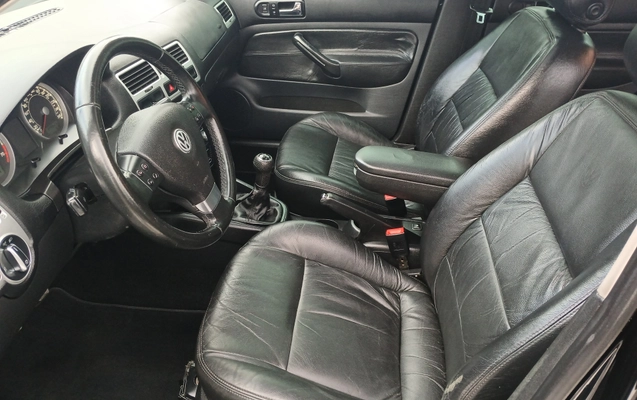 imagem-https://www.socarrao.com.br/sc-vehicle-images-prod/3284163/1787001952304-003_835ae641a1c368a50dcc3dfc8ff8e26e.jpg