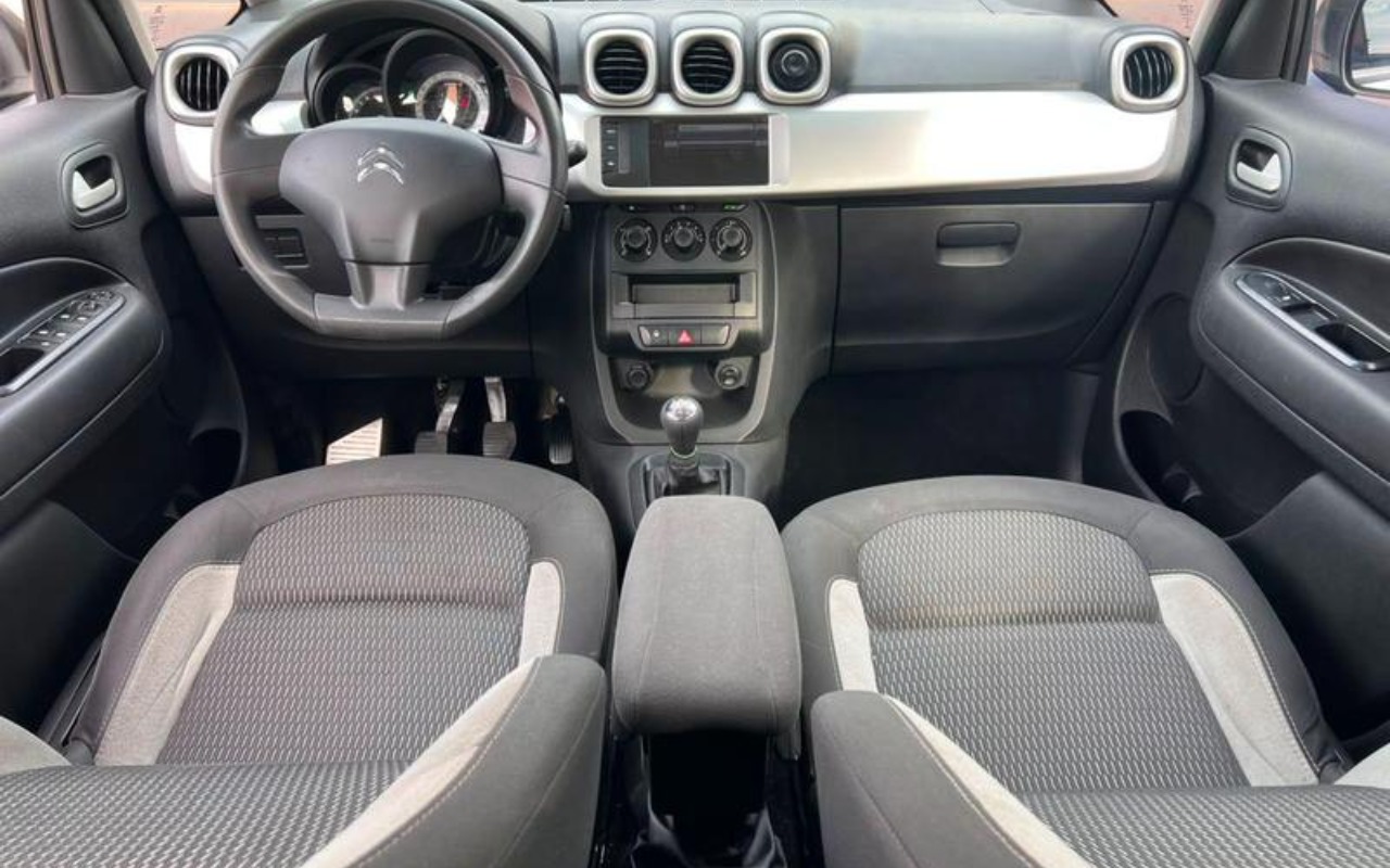 imagem-https://www.socarrao.com.br/sc-vehicle-images-prod/3284310/1787002286157-RkNfMzkzOV84MzQ1OTIwXzEzX1ZfMjZjMjQ3YWY2NS5qcGVn.jpeg