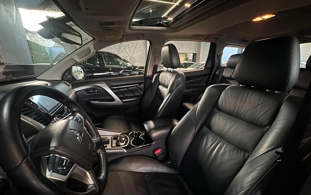 imagem-https://www.socarrao.com.br/sc-vehicle-images-prod/3284326/1787002372292-ecf659fad6a143a9b32aa22350b20cad_1787002060641.jpg