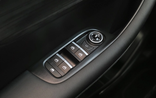 imagem-https://www.socarrao.com.br/sc-vehicle-images-prod/3284370/1787002443170-1_061722.jpg