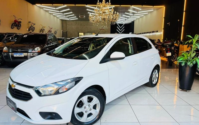 imagem-https://www.socarrao.com.br/sc-vehicle-images-prod/3286668/1790092888102-8312060_0_B_c54067edc4.jpeg