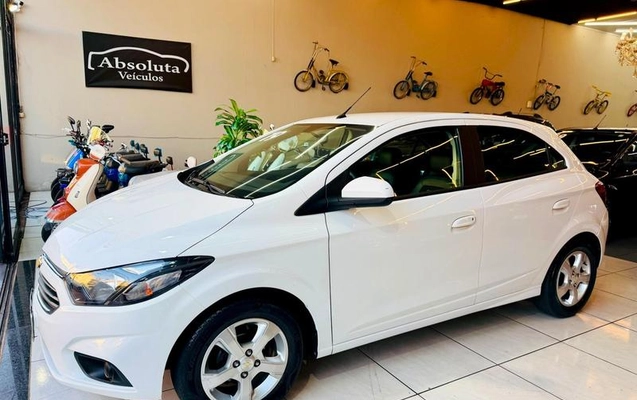imagem-https://www.socarrao.com.br/sc-vehicle-images-prod/3286668/1790092888110-8312060_5_B_90844f7404.jpeg