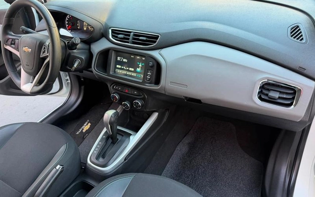 imagem-https://www.socarrao.com.br/sc-vehicle-images-prod/3286668/1790092888127-8312060_15_B_c83871cea9.jpeg