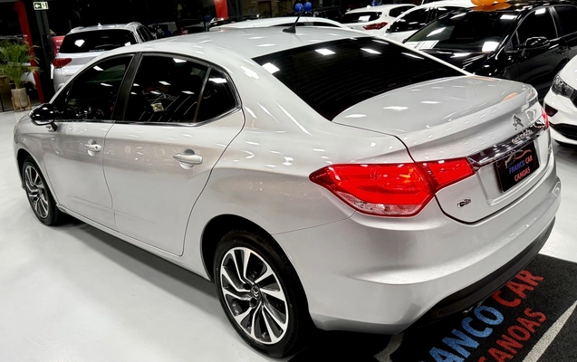 imagem-https://www.socarrao.com.br/sc-vehicle-images-prod/3289381/1787018347591-1_105815.jpg