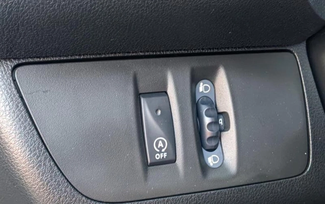 imagem-https://www.socarrao.com.br/sc-vehicle-images-prod/3289421/1787018599474-RkNfMzkzOV84MDIyNTQ4XzEwX1ZfYzNkOTViYzMxOC5qcGVn.jpeg