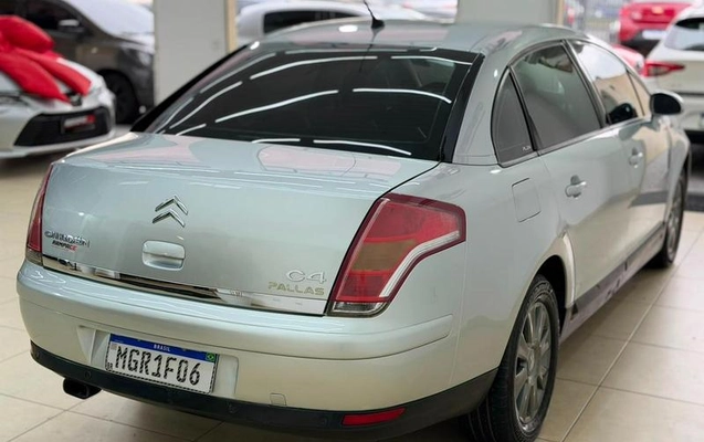 imagem-https://www.socarrao.com.br/sc-vehicle-images-prod/3289747/1789424362050-8320165_3_B_3eeb96dc7d.jpeg