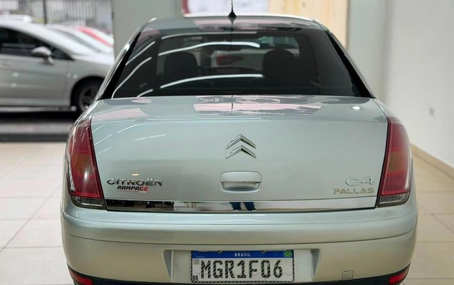 imagem-https://www.socarrao.com.br/sc-vehicle-images-prod/3289747/1789424362051-8320165_4_B_638e8870da.jpeg