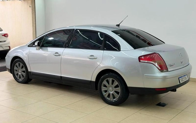 imagem-https://www.socarrao.com.br/sc-vehicle-images-prod/3289747/1789424362052-8320165_5_B_3d6e2edad4.jpeg
