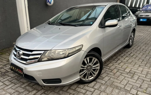 imagem-https://www.socarrao.com.br/sc-vehicle-images-prod/3296345/1787259478292-vehicle_image_1787259431_369c769e86ec40e8ce88f00b79ab77a2.jpeg