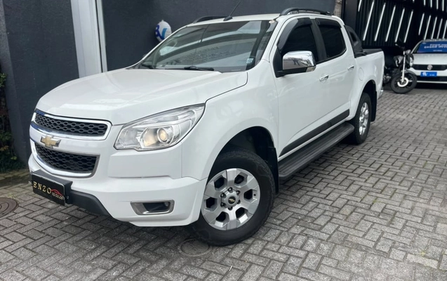 imagem-https://www.socarrao.com.br/sc-vehicle-images-prod/3296368/1788114704296-vehicle_image_1787684159_e5d67b8e3d90a4e03851c0d6d70db29f.jpeg