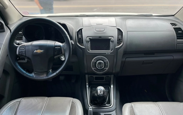 imagem-https://www.socarrao.com.br/sc-vehicle-images-prod/3296368/1788114704309-vehicle_image_1787684176_2db1f961a631cdab0f99f84c3cddd0b8.jpeg